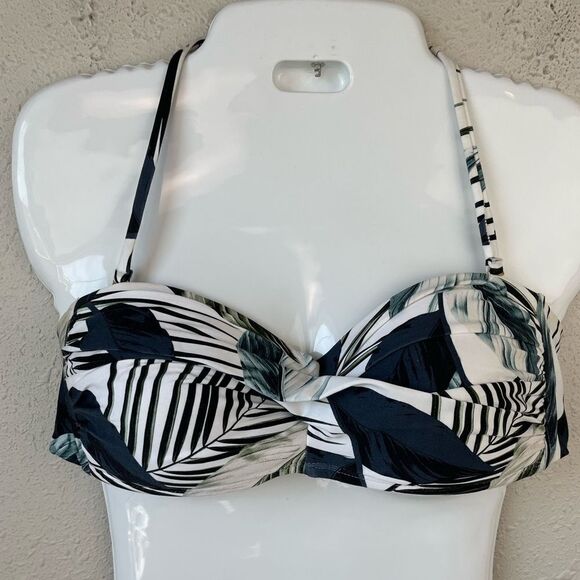 NWT La Blanca Bikini Top Size 12 - Picture 1 of 2